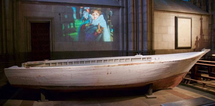 Christus sitzt im Flüchtlingsboot by Unknown artists